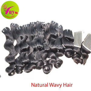  Natural wavy hair 